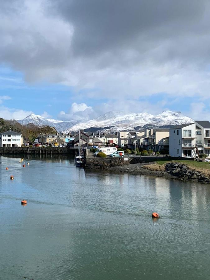 Portmadog, Oakley Wharf Apartment Porthmadog Luaran gambar
