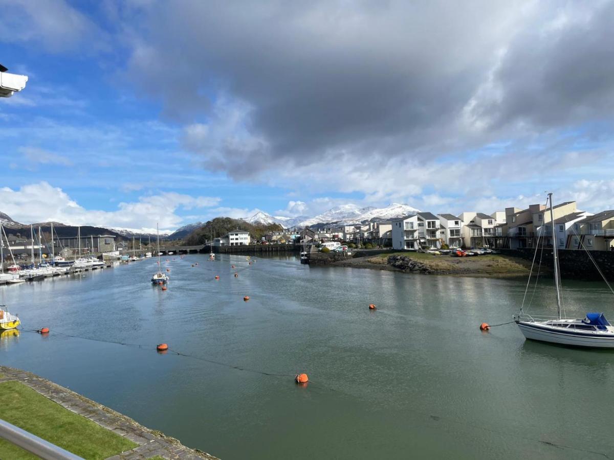 Portmadog, Oakley Wharf Apartment Porthmadog Luaran gambar